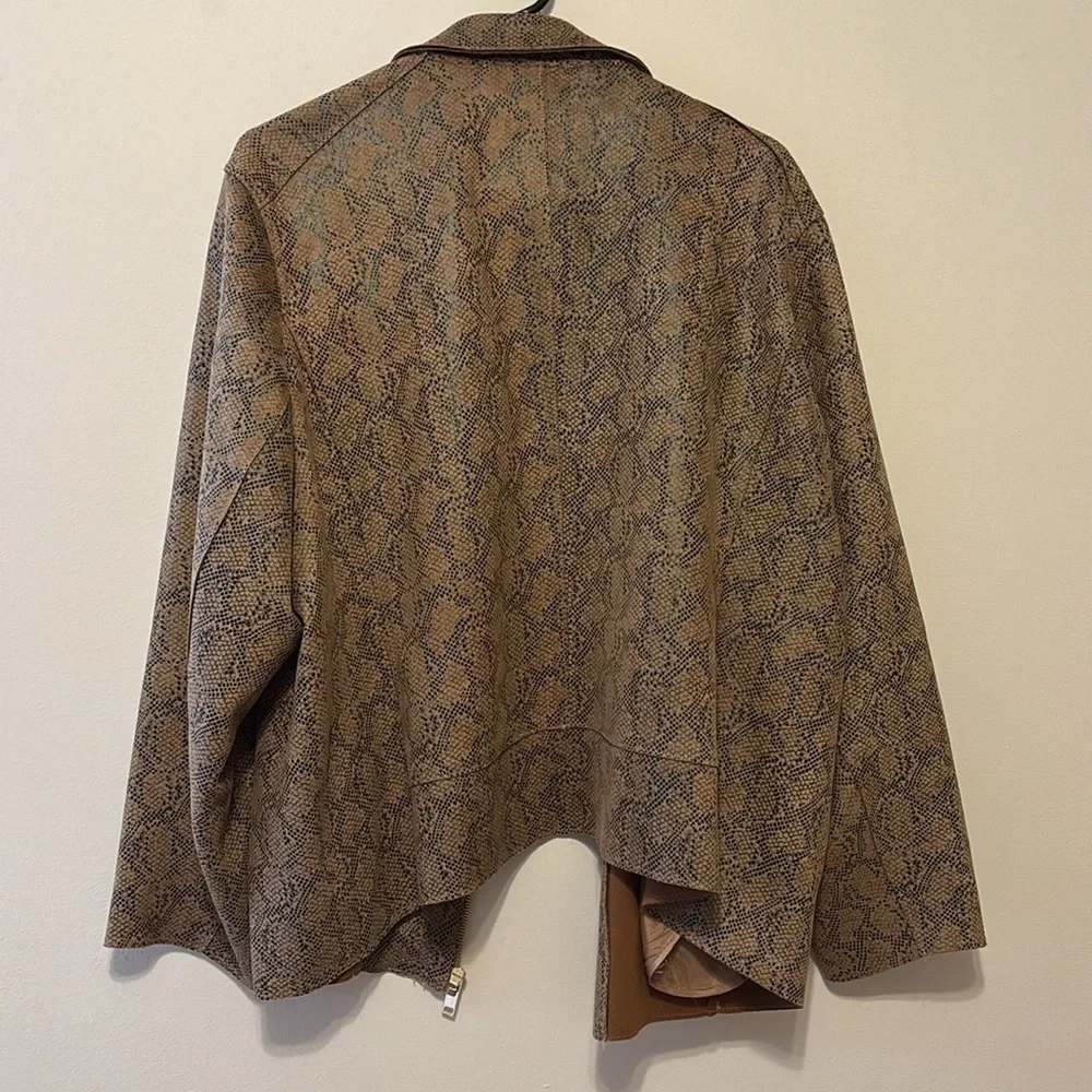 Philosophy Brown Leather Jacket with Textured Finish - Picture 3 of 8